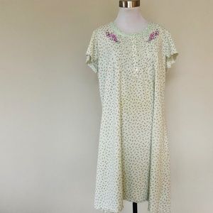 Green Turquoise Floral Pullover Nightgown Large SECRET TREASURES Short Sleeves